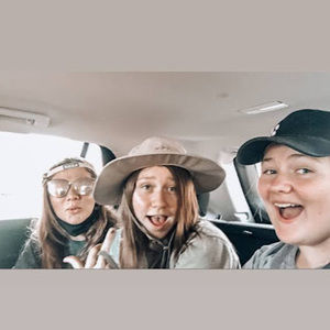 Meet your Posher, Addy